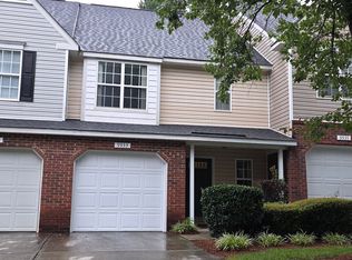 9933 Birch Knoll Ct, Charlotte, NC 28213