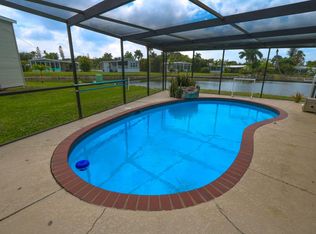 35 Island Lake Ln, Naples, FL 34114