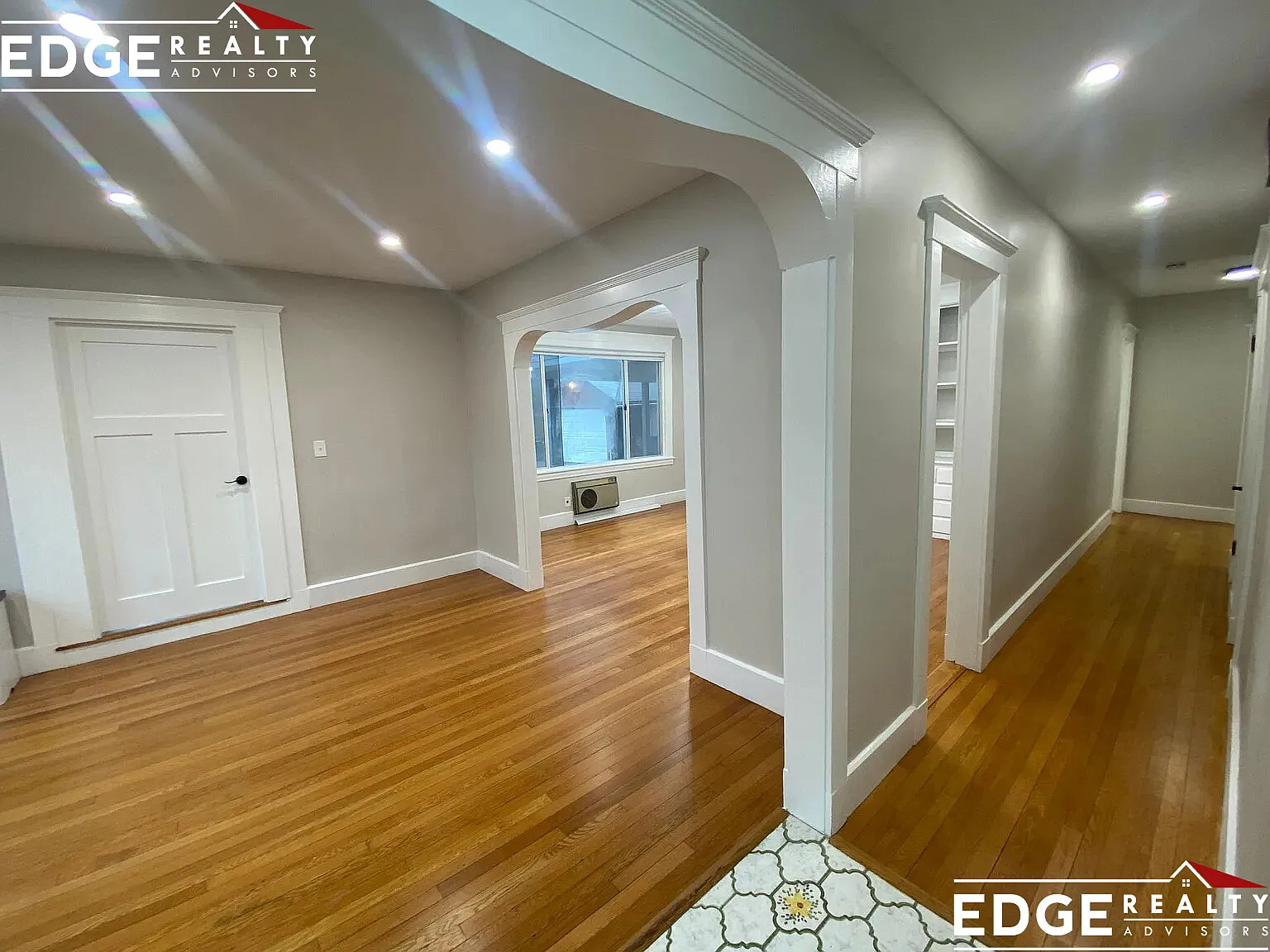 3 bed, 1.5 bath, 1200 sqft, $3,800 — Photo 4