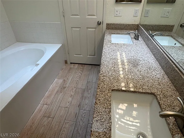 3509 Judah Way — Photo 14