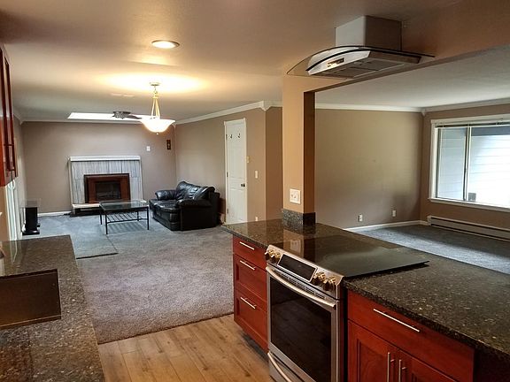 4th image of 16635 76th Ave NE
