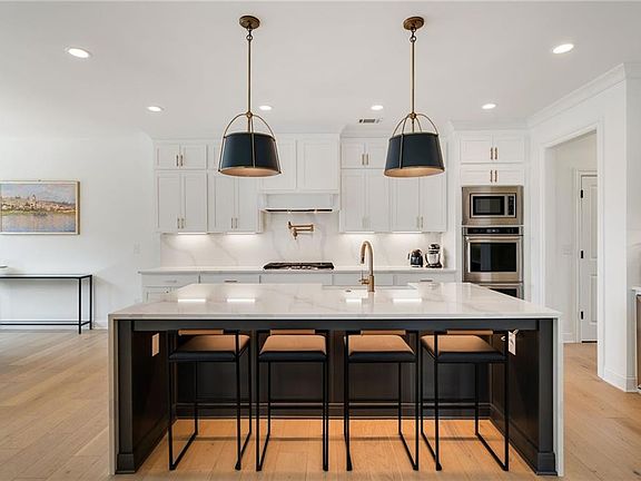 4th image of 3230 Rockbridge Rd