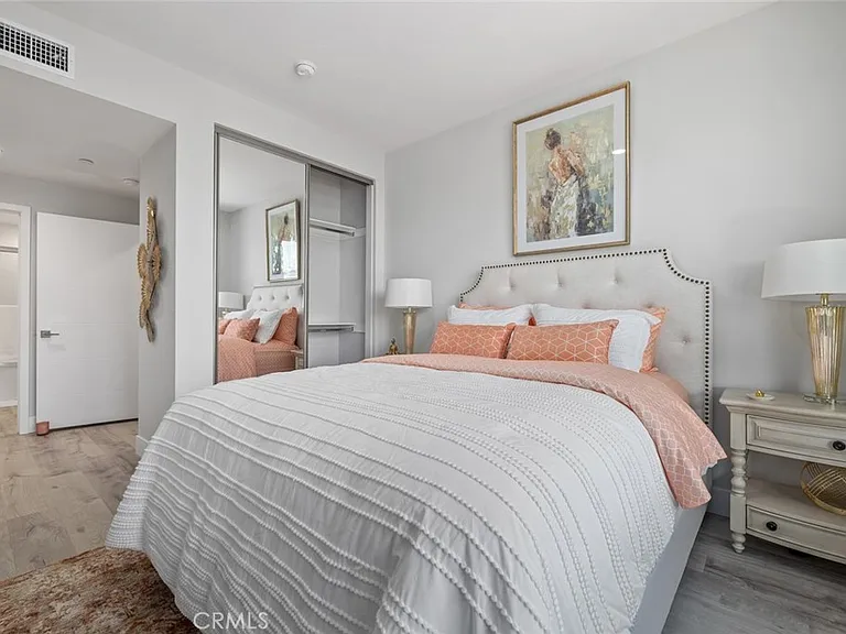 5820 La Mirada Ave #401 — Photo 39