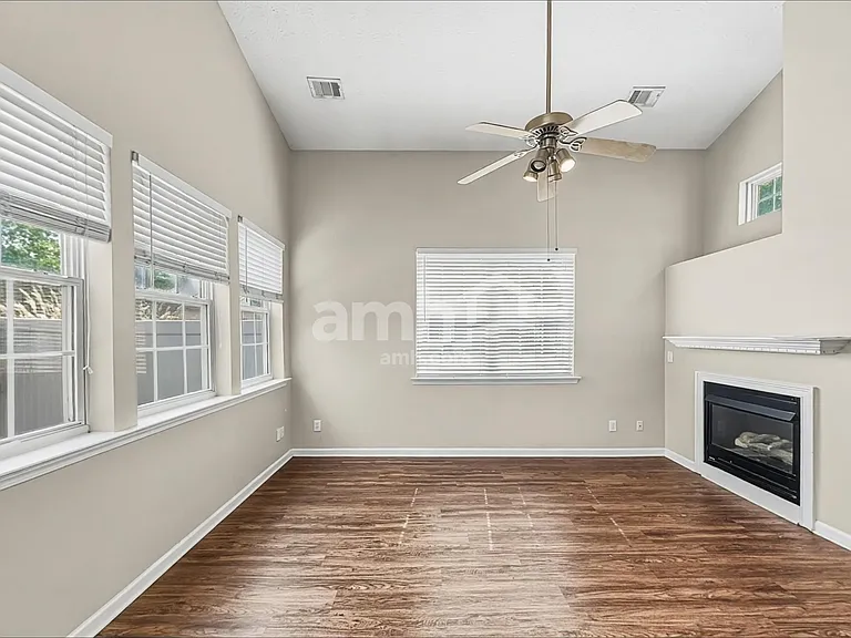 1244 W Oaks Way — Photo 7