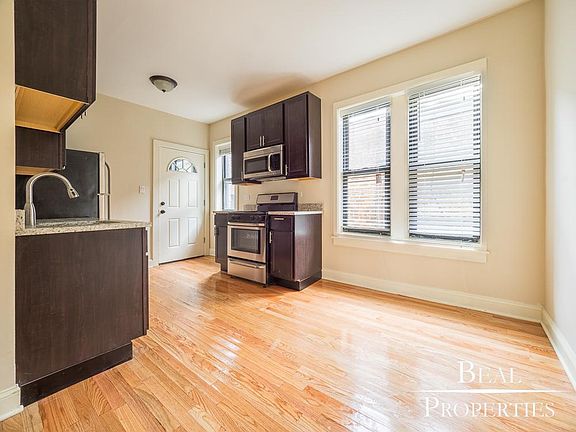 3rd image of 4036 N Ashland Ave #N1
