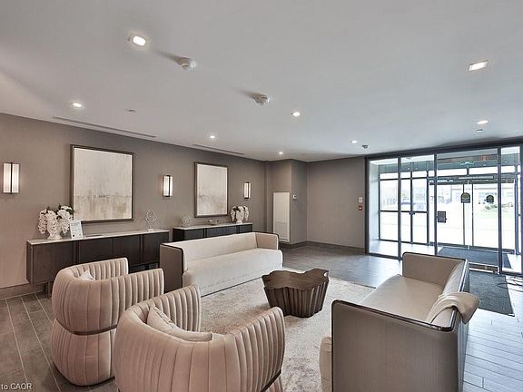 3rd image of 470 Dundas St E #506