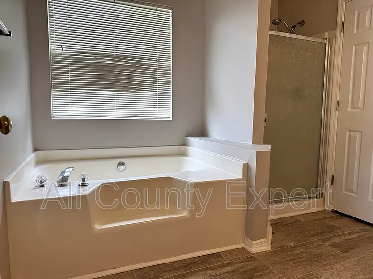 7156 Lone Oak Way — Photo 13