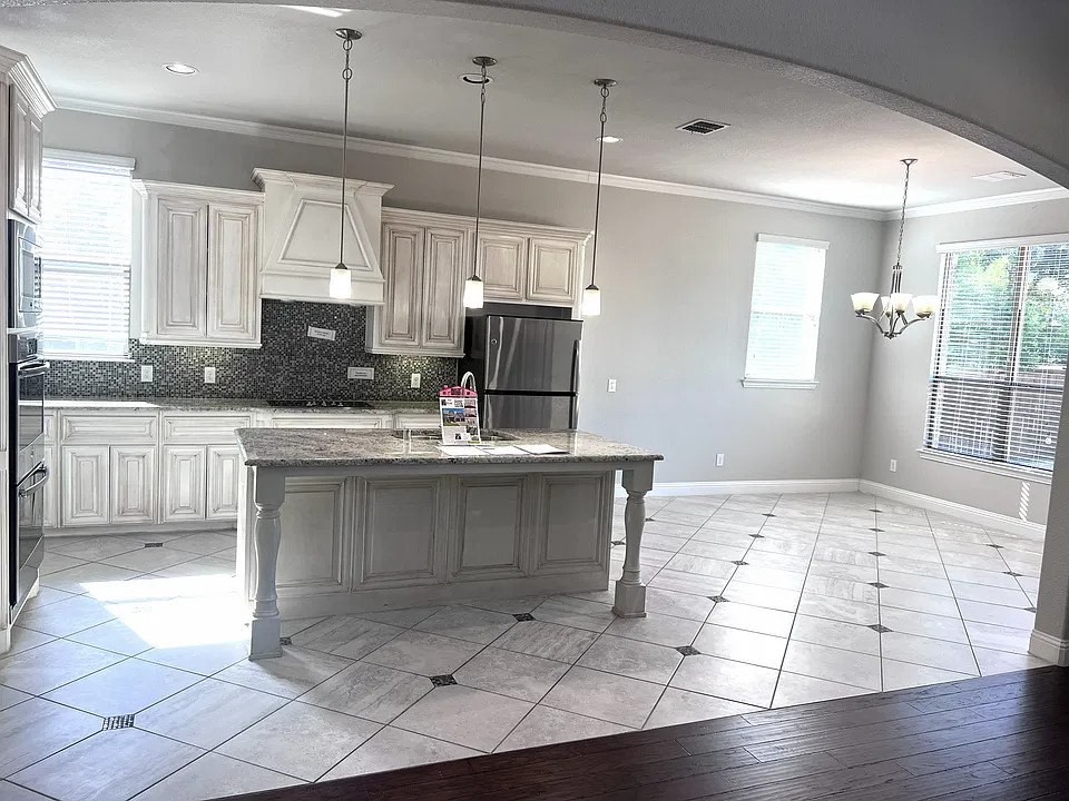 870 Sagebrush Dr