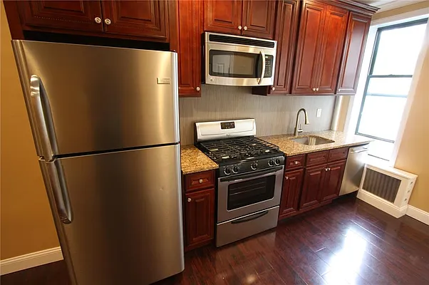 Rented by R New York | media 65