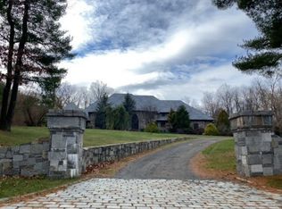 4 Glenmor Dr, Newtown, CT 06470