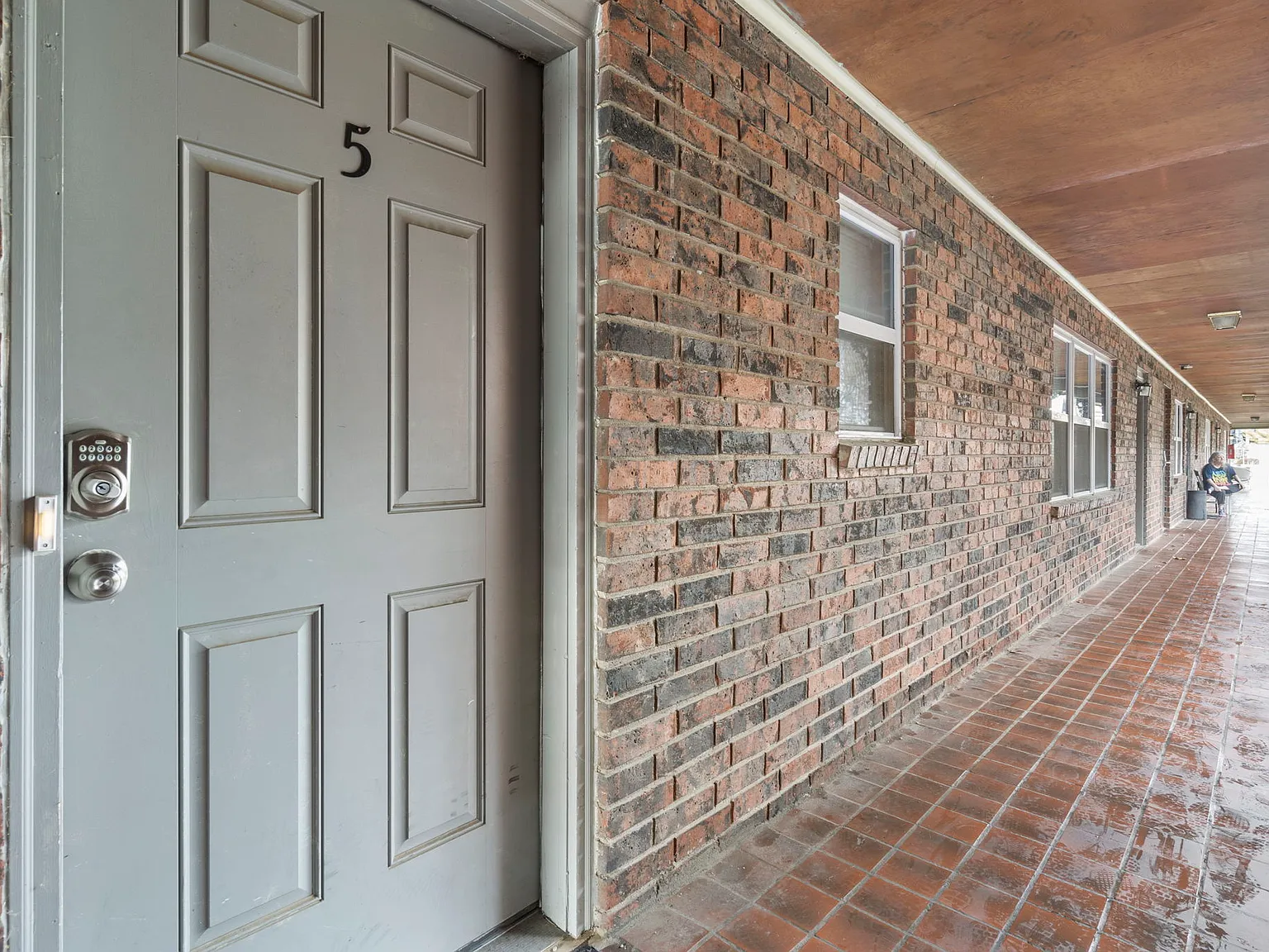 2 bed, 990 sqft, $975 — Photo 4