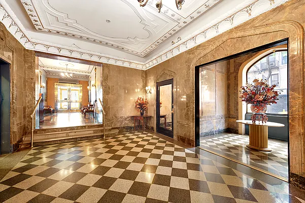 Sold by Compass | media 5