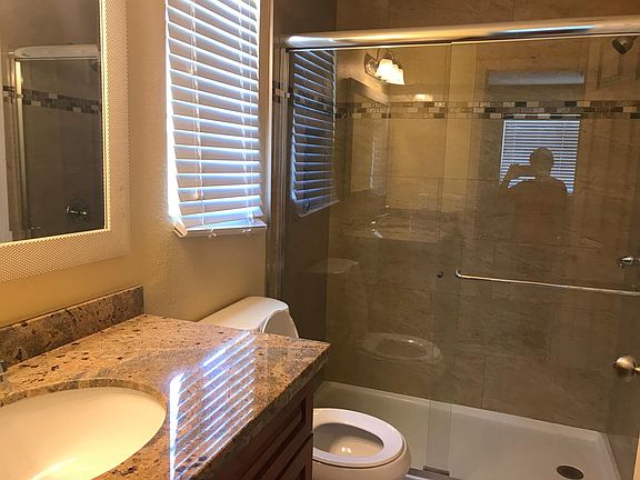 bathroombedroo