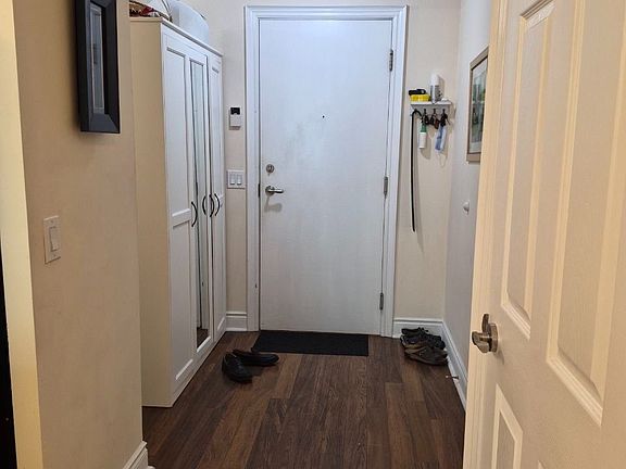 4th image of 25 Greenview Ave Unit 715