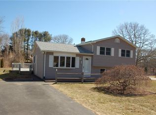 18 Wetomachick Ave, Westerly, RI 02891