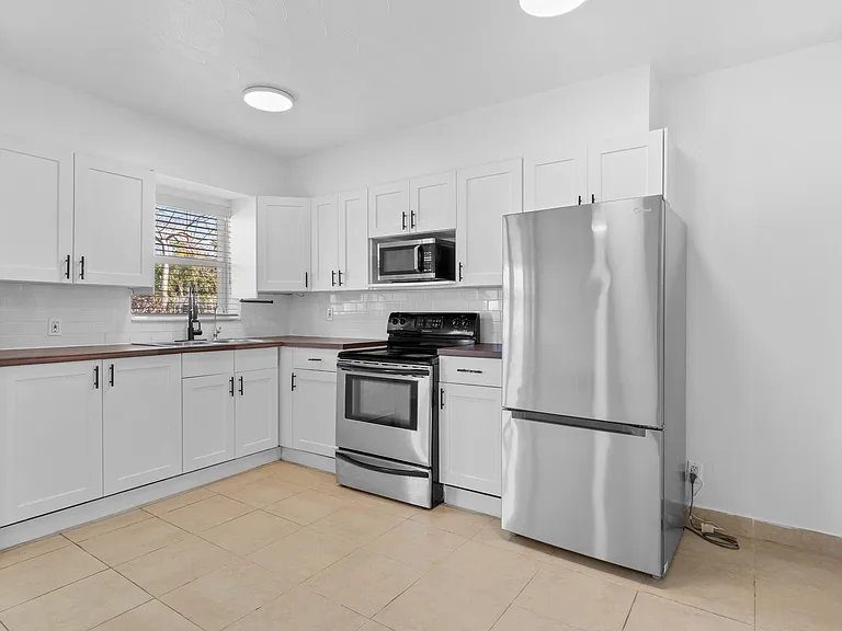 2235 Coolidge St #1 — Photo 12