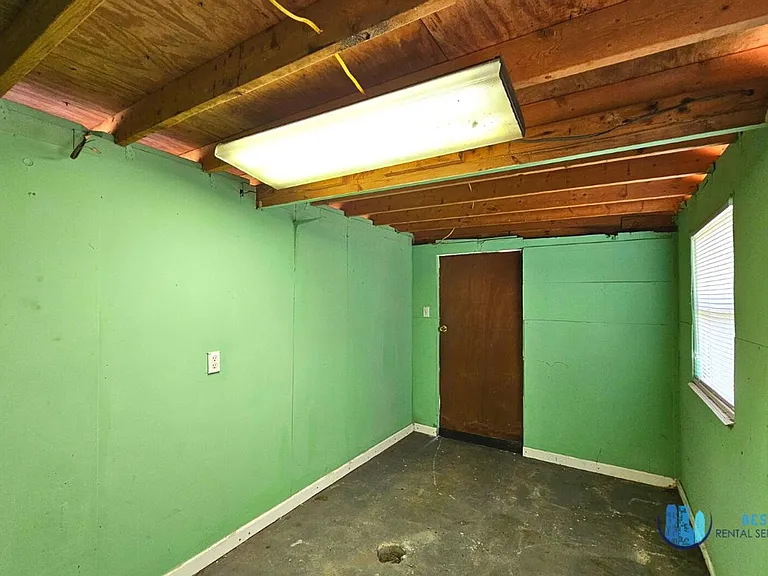 832 N Combee Rd — Photo 11