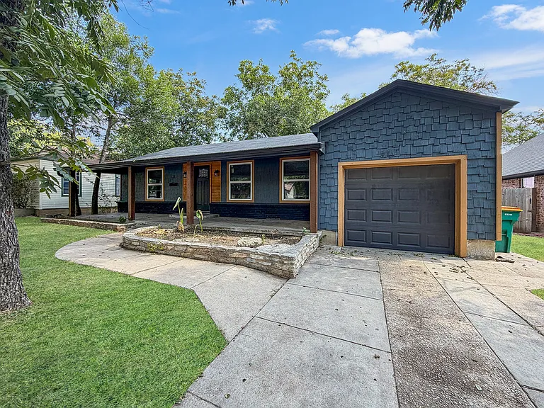 1211 Comay St — Photo 13