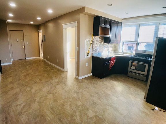 3rd image of 1127 Nameoke St APT 2A