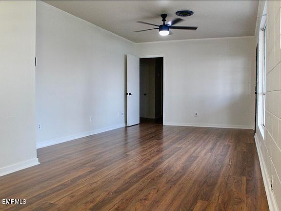 3rd image of 3696 N Lake Dr