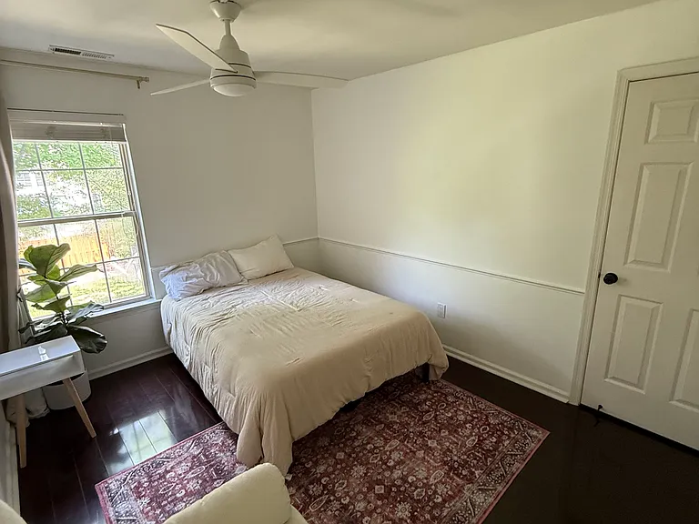 4002 Waltham Ct — Photo 9