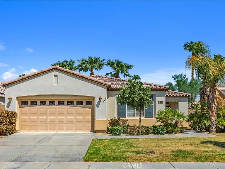 81880 Golden Star Way — Photo 1