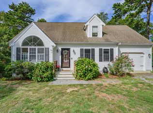 16 Balfour Lane, Mashpee, MA 02649