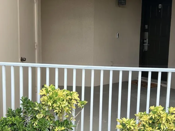 9898 Perfect Dr #19-A, Pt Saint Lucie, FL 34986