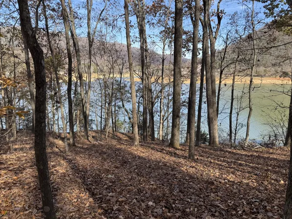 35 Five Oaks Cir, Whitesburg, TN 37891