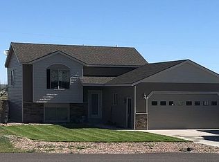 812 W Farm Ave, Saratoga, WY 82331