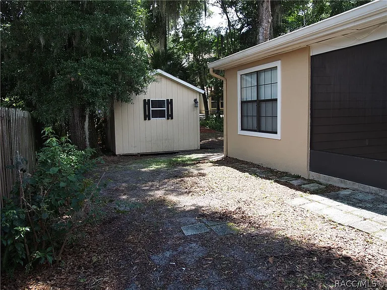 210 Talmage Ave — Photo 21