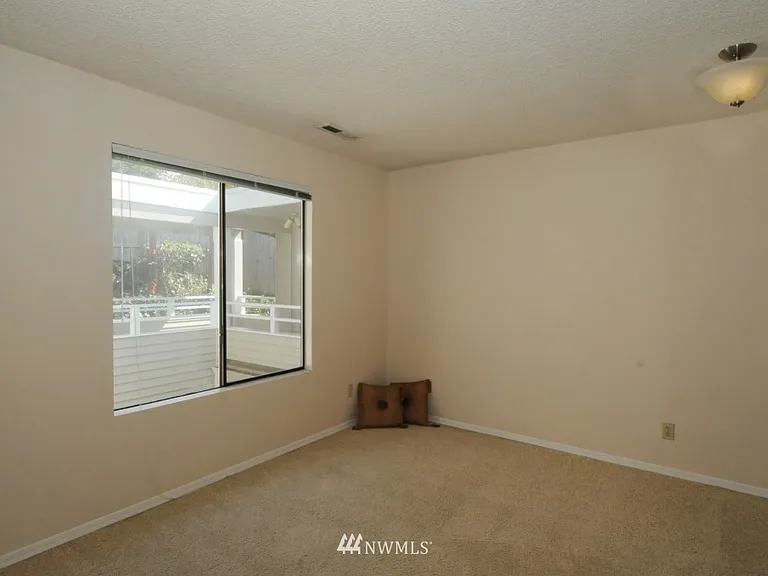11430 99th Pl NE #7 — Photo 16