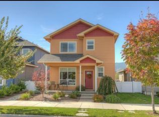 1139 N Haskell St, Central Point, OR 97502