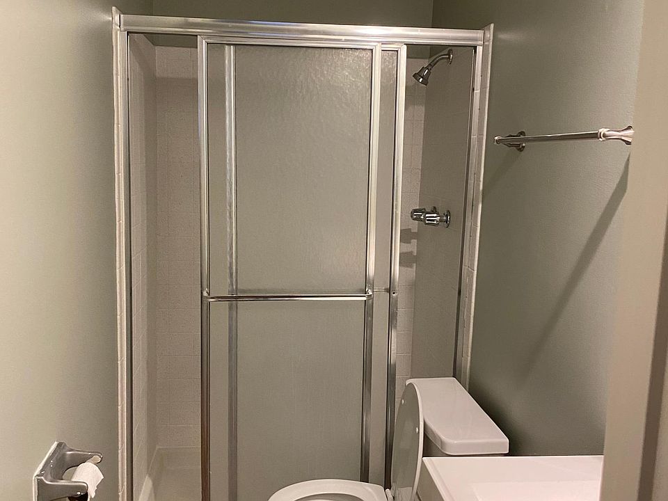 1st image of 8521 W 78th Ter