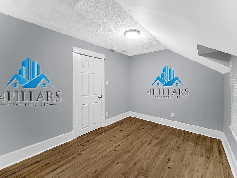 523 W Columbus Dr #2 — Photo 22
