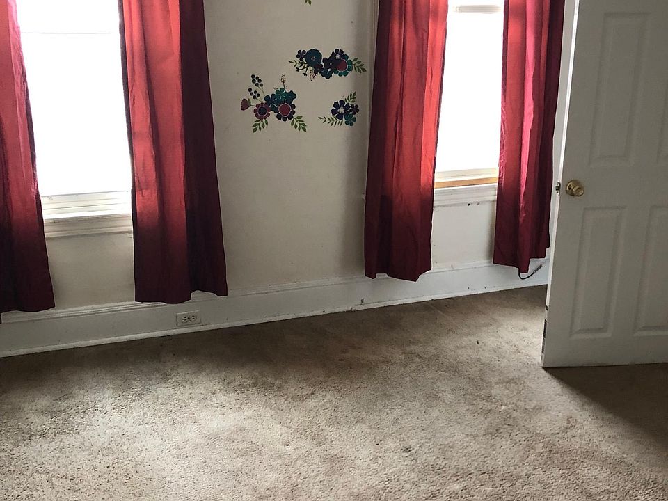2nd image of 6329 N Norwood St