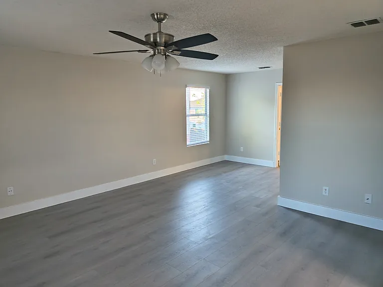 Master bedroom suite:
- large bedroom with large windows
- master bathroom with tub & shower
- his walk in closet
- her walk in closet
- newly painted
- new deluxe flooring
- new fan and lighting fixtures
- new deluxe toilet
