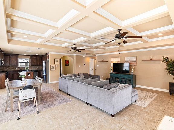 4th image of 1121 Blackbuck Ln