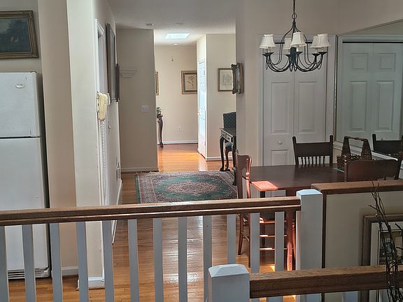 2nd image of 109 Jefferson Dr