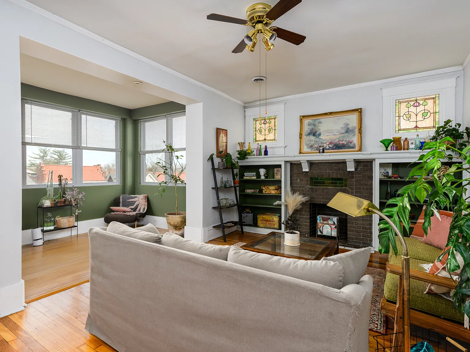 3 bed, 1300 sqft, $2,595 — Photo 2