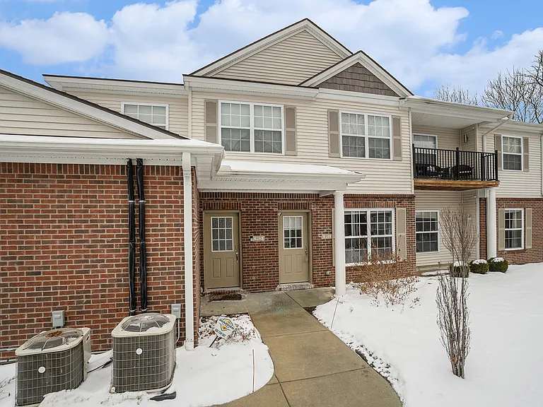 911 Watercress Ln — Photo 15