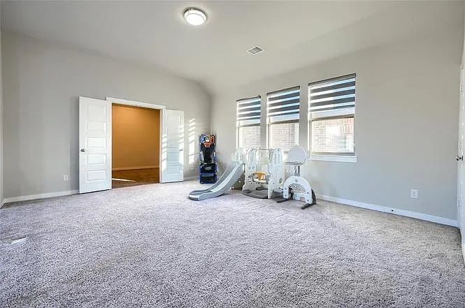 3300 Hawkins Ave — Photo 6