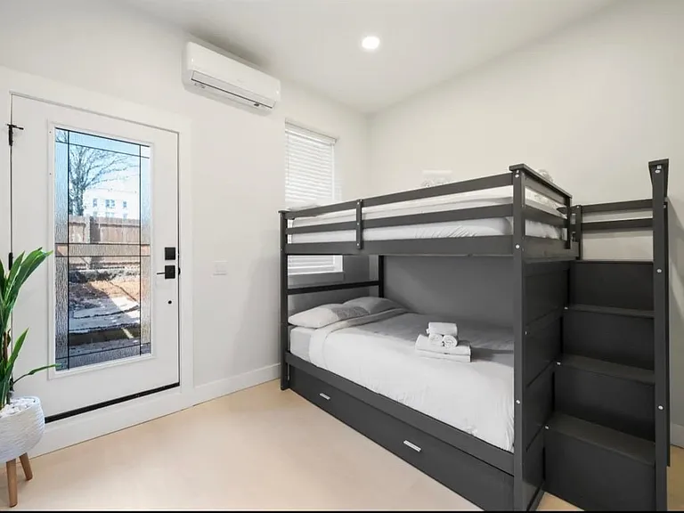 161 Broadway #2R — Photo 11