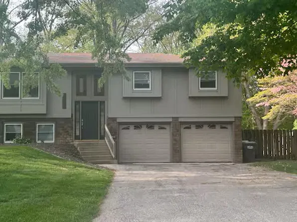 1555 Saint Joseph Cir, Saint Joseph, MI 49085