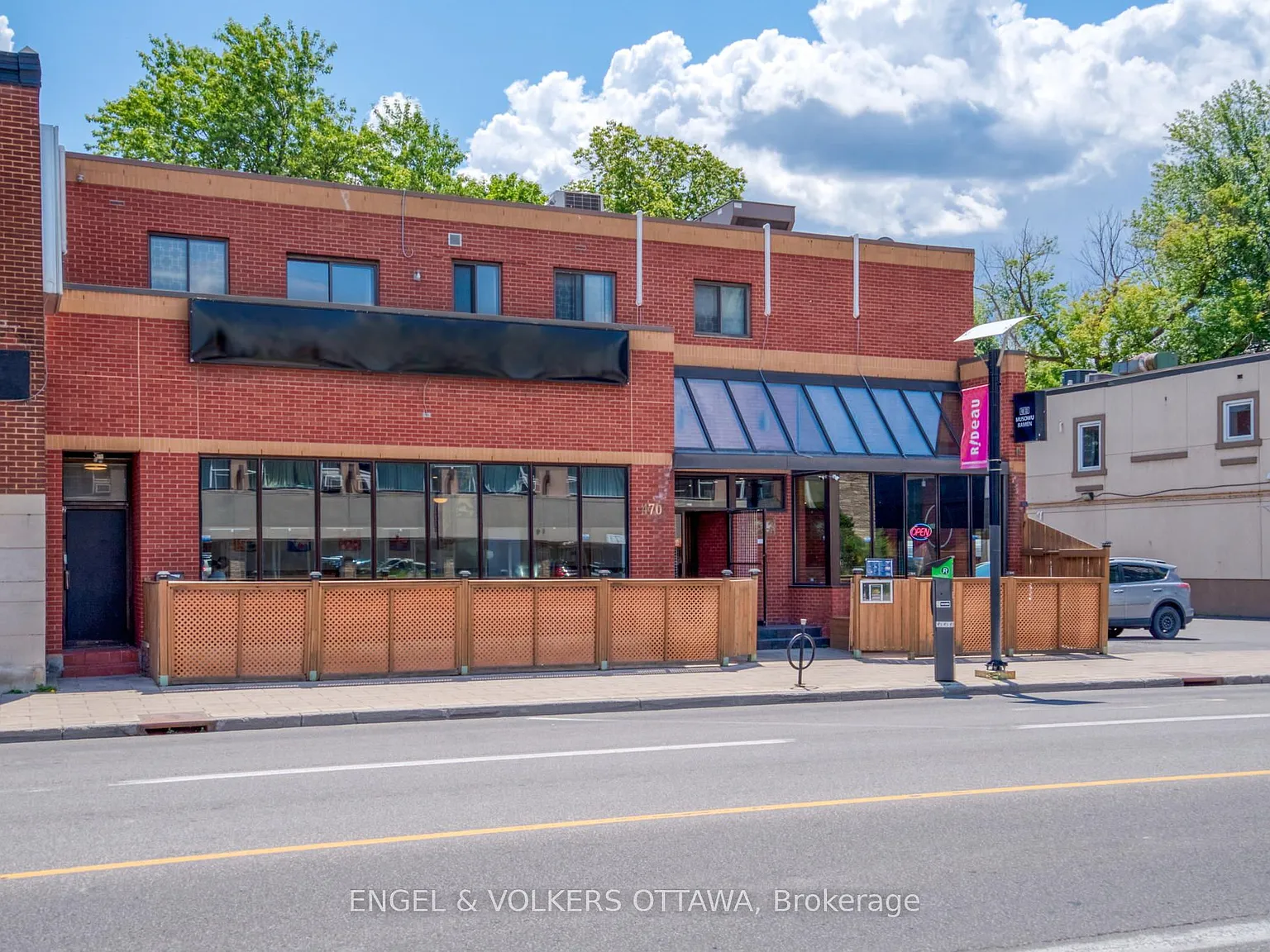 2 bed, $2,200 — Photo 1