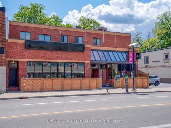472 Rideau St #A, Ottawa, ON K1N 5Z4