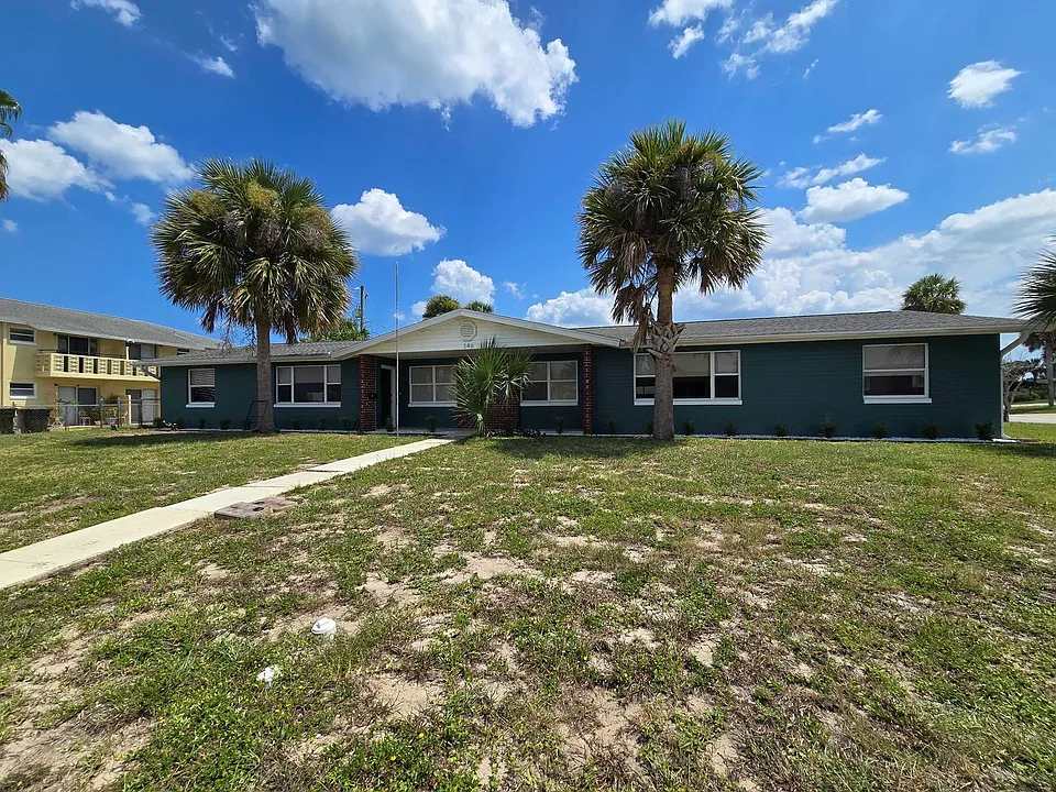 346 Plaza Blvd #2