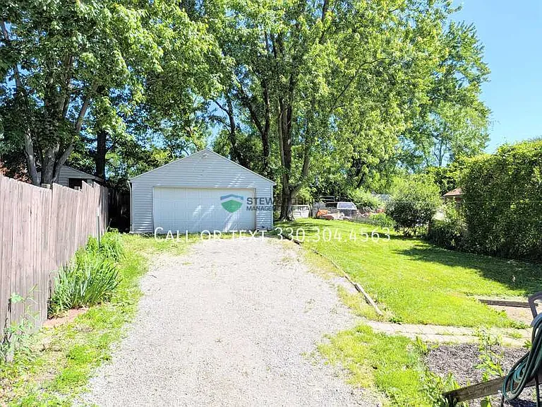 1512 Forest Ave SE — Photo 15