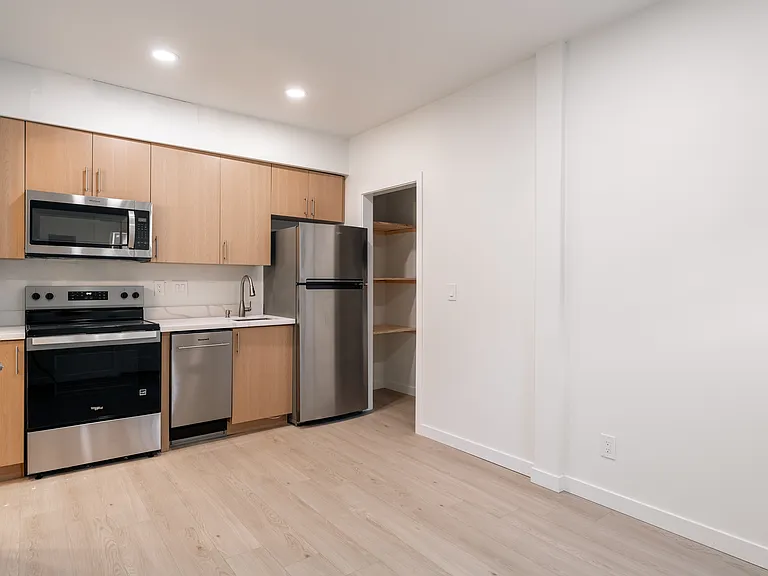 8623B 8th Ave SW #B — Photo 12