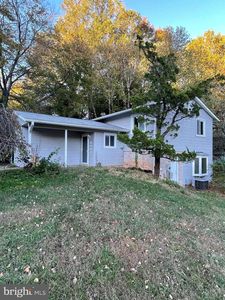 9064 Andromeda Dr, Burke, VA, 22015